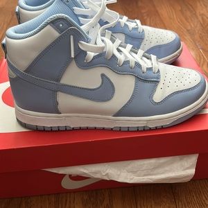 Nike Womens Dunk High